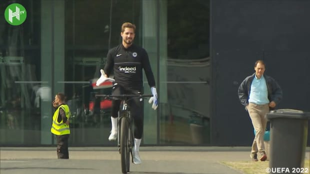 Eintracht Frankfurt train before UEFA Europa League semifinal vs West Ham